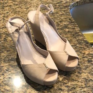 BCBGeneration nude high heel